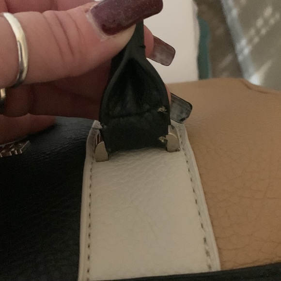 GUC Kenneth Cole Reaction handbag / pocketbook - Picture 13 of 16